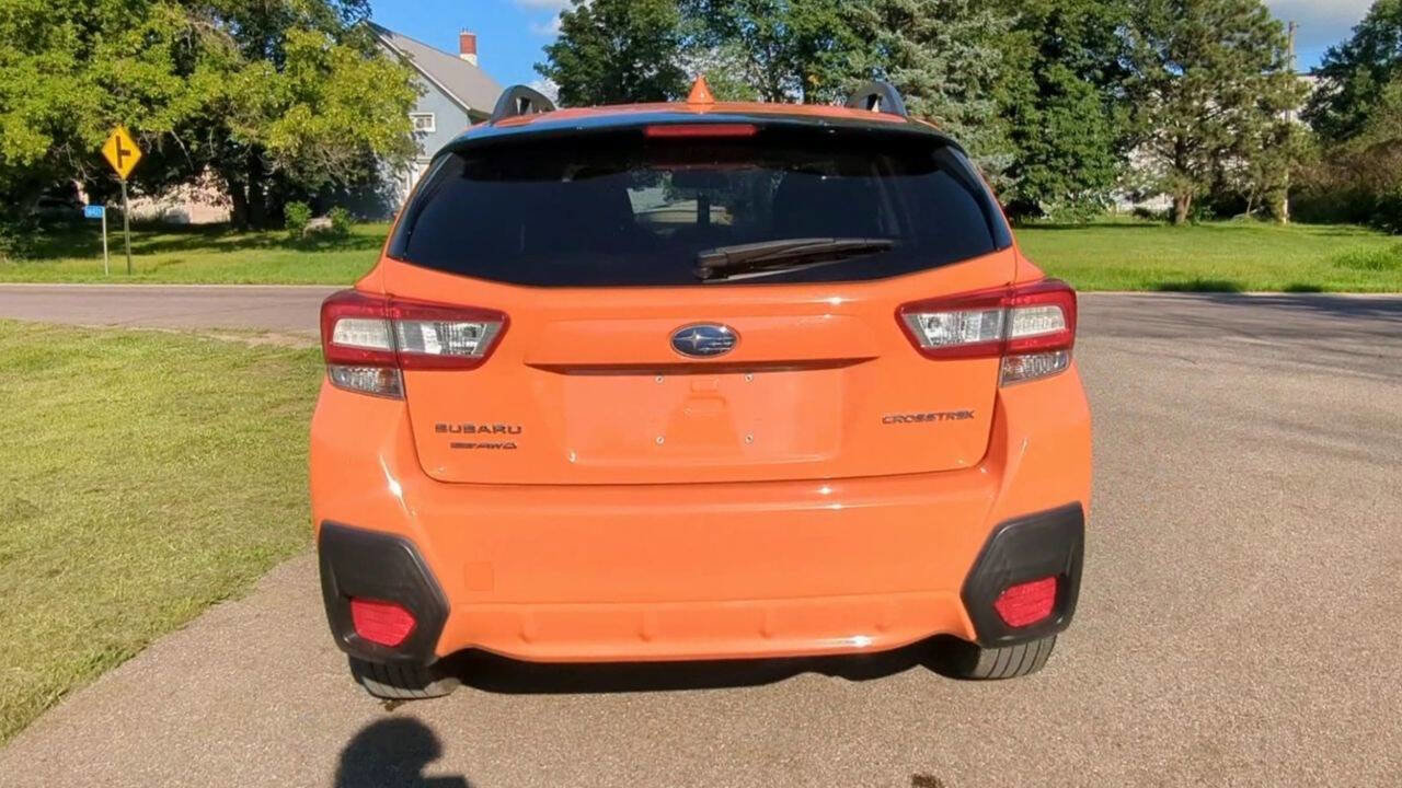 Used 2018 Subaru Crosstrek 2.0i Premium w/ Eyesight System image 4