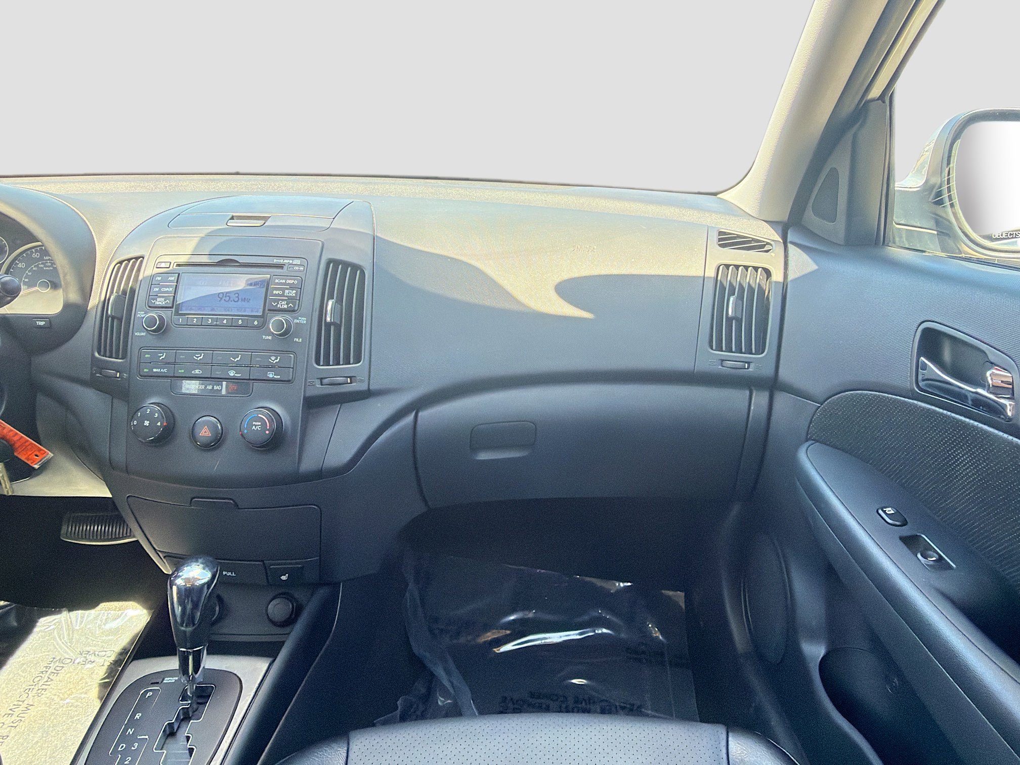 Used 2012 Hyundai Elantra SE image 17