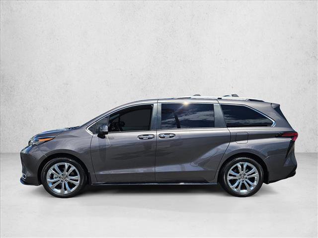 Used 2024 Toyota Sienna Platinum FWD image 9