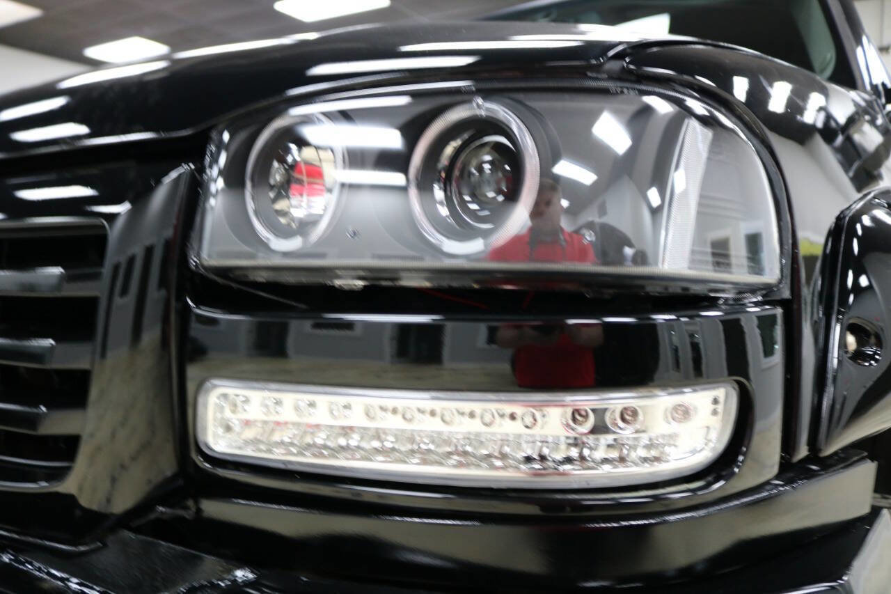 Used 2006 GMC Sierra 2500 SLT w/ Heavy-Duty Power Package image 14