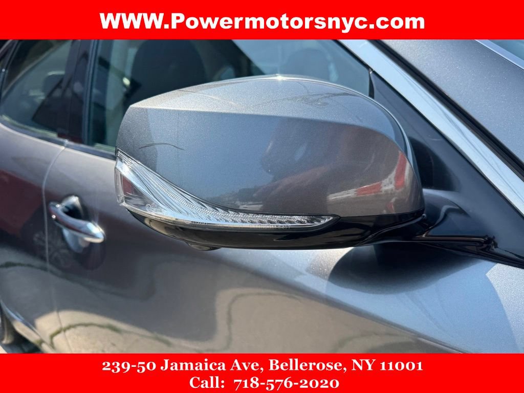 Used 2017 INFINITI Q70 3.7 AWD/4WD image 13
