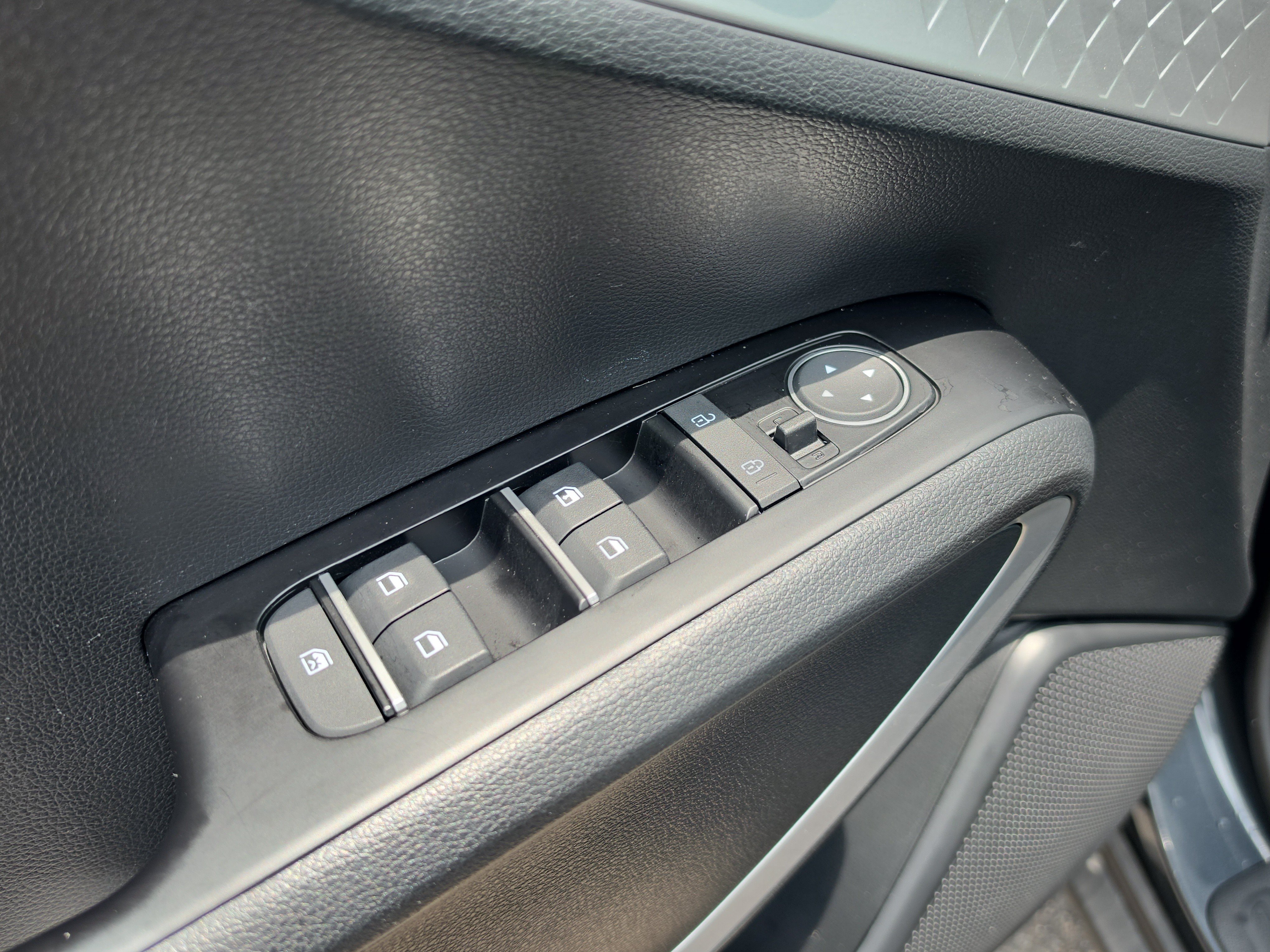 Certified 2025 Kia Soul LX FWD image 19
