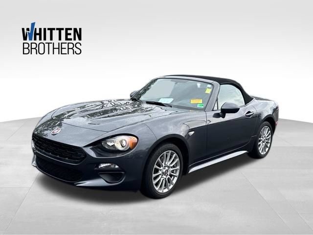 Used 2017 FIAT 124 Spider Classica RWD image 1