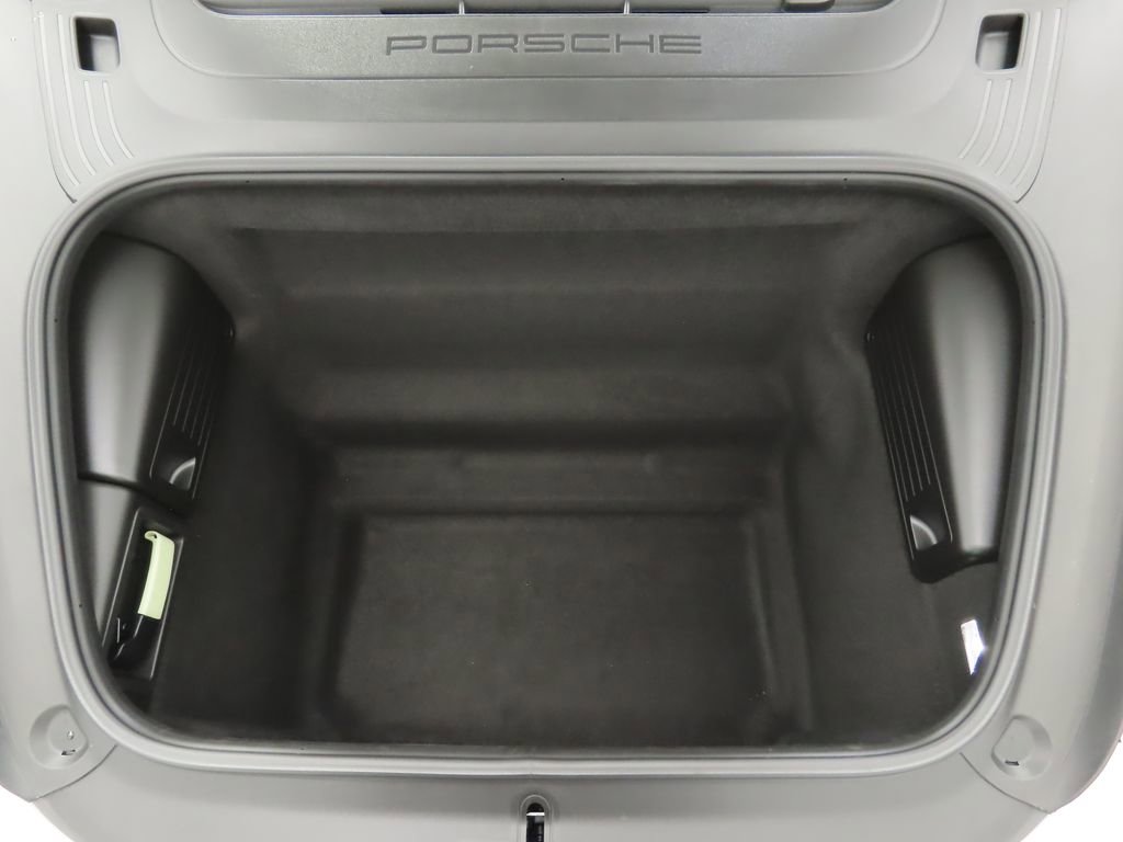 Used 2020 Porsche 718 Cayman GT4 image 25