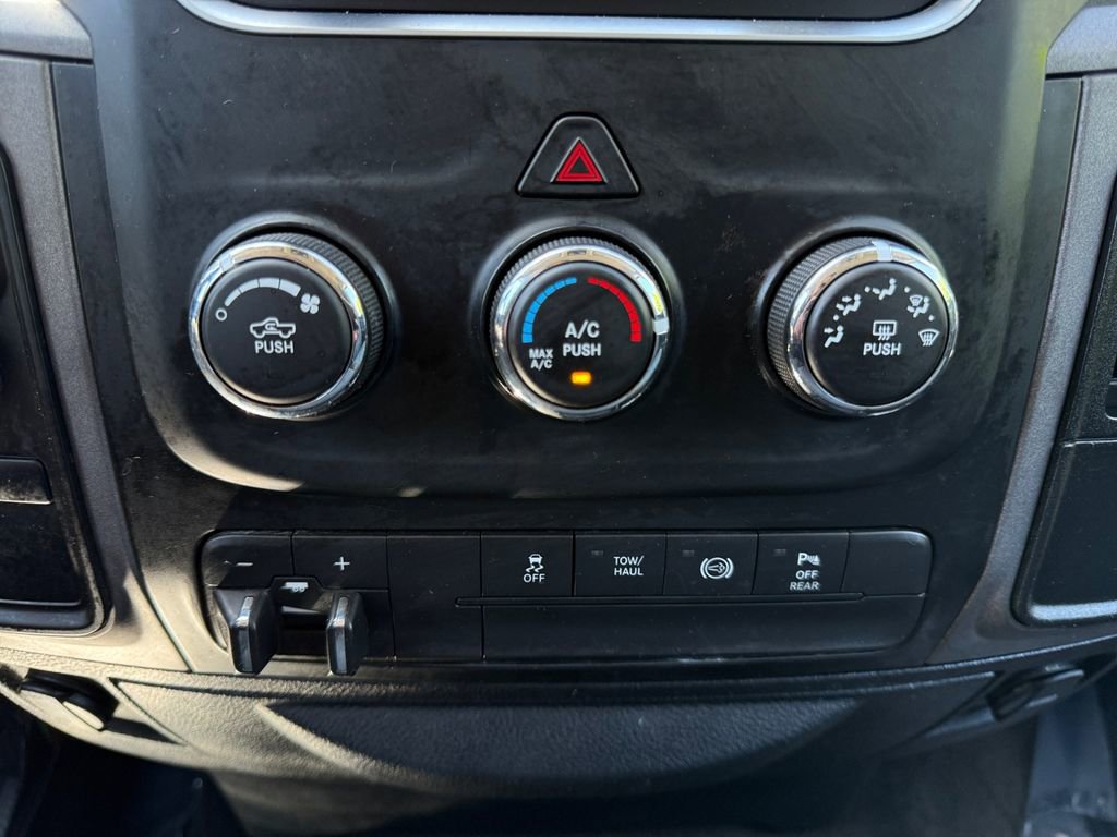 Used 2017 RAM 3500 Tradesman w/ Chrome Appearance Group image 17