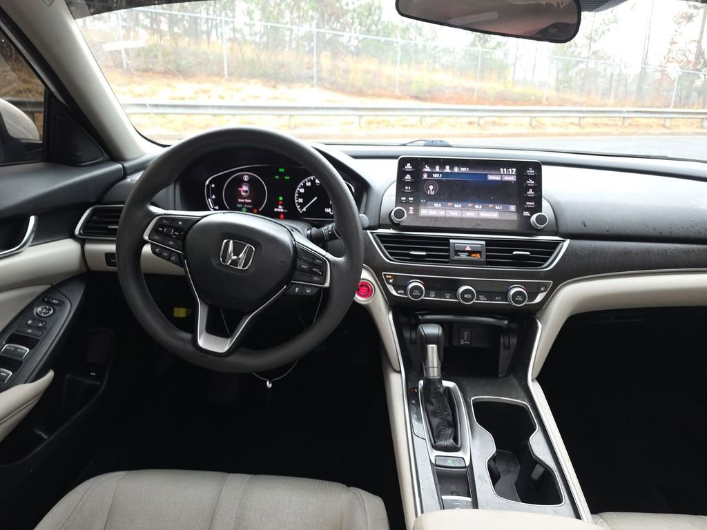 Used 2018 Honda Accord EX image 4