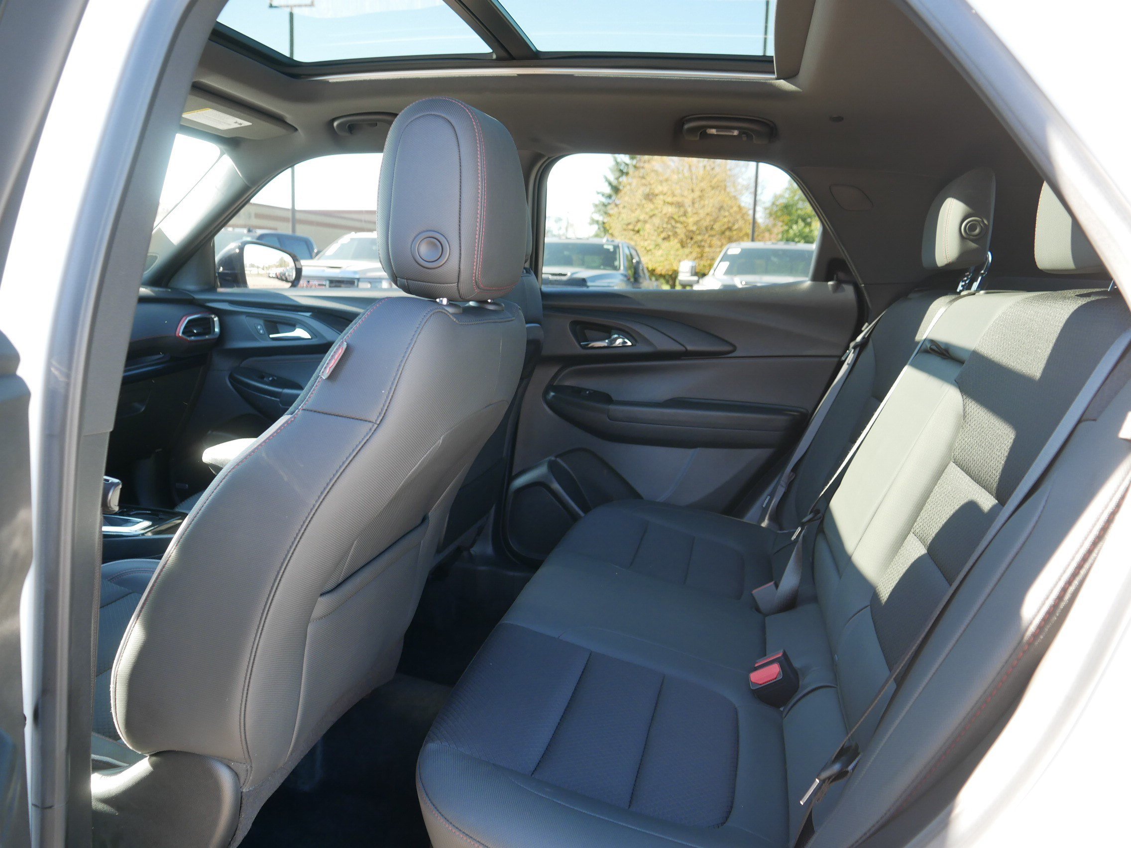 Used 2023 Chevrolet TrailBlazer RS w/ Sun and Liftgate Package AWD/4WD image 35