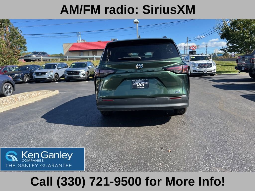 Used 2023 Toyota Sienna XLE image 11