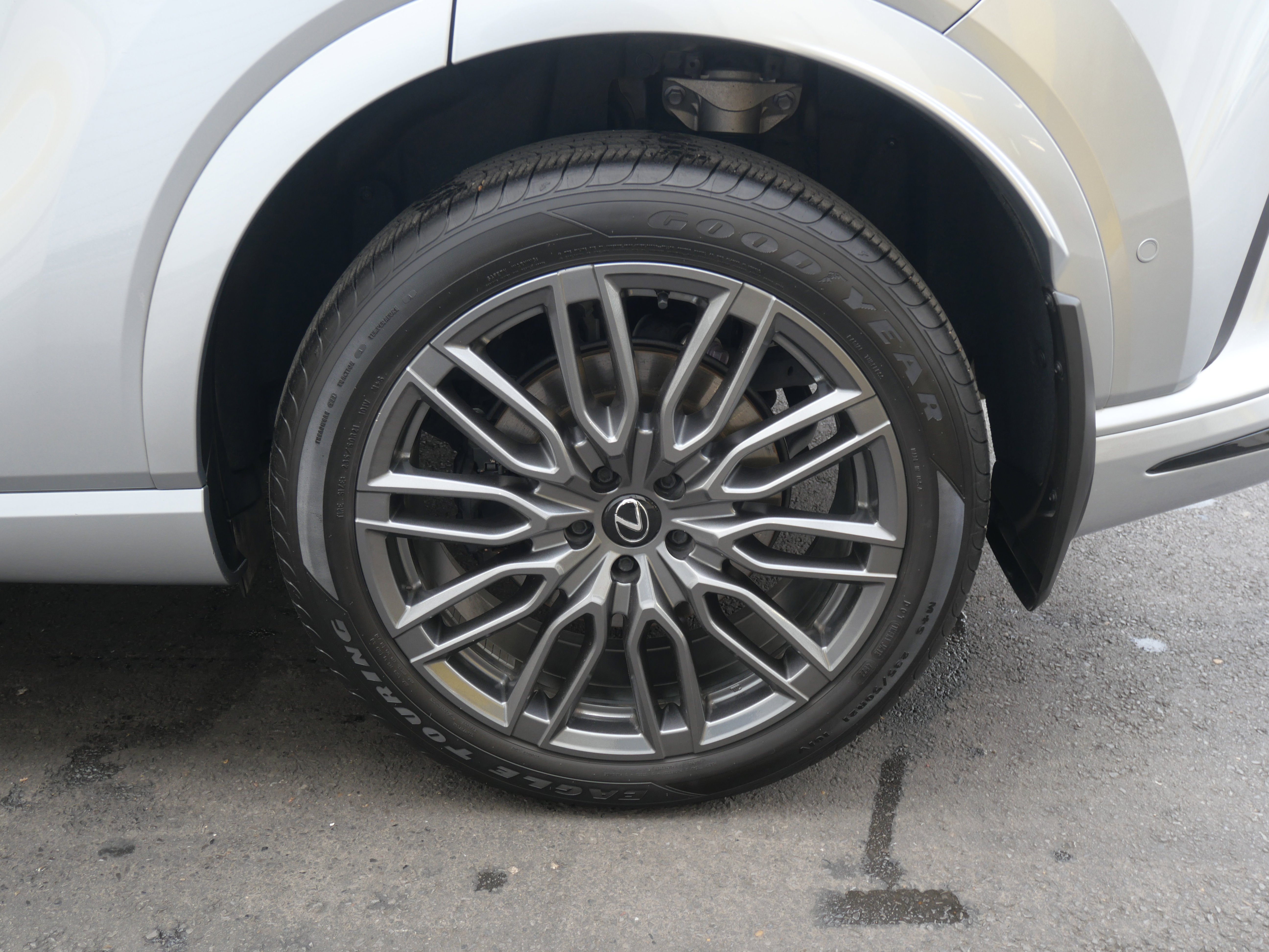 Used 2023 Lexus RX 500h F Sport image 7