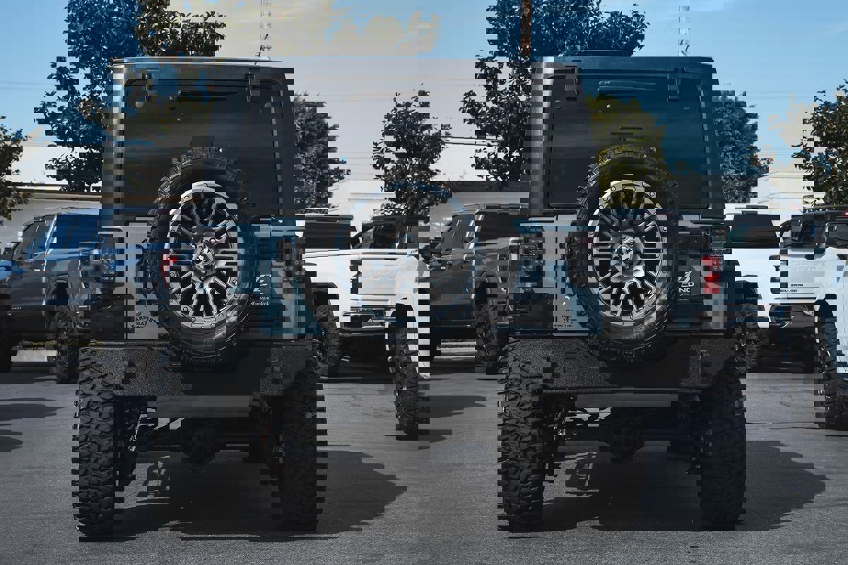 Used 2015 Jeep Wrangler Unlimited Rubicon w/ Connectivity Group image 19