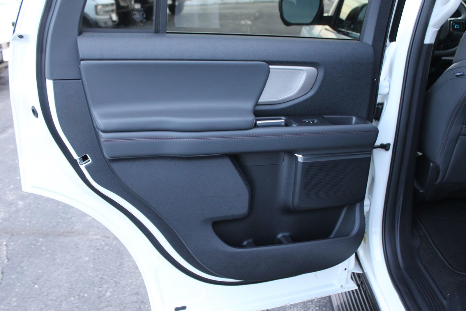 New 2025 Ford Expedition Active image 19