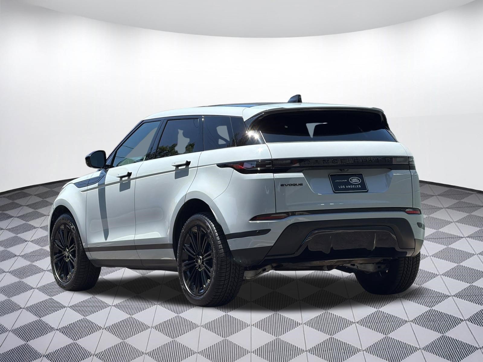 Used 2024 Land Rover Range Rover Evoque S AWD/4WD image 3
