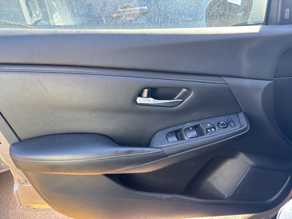 Used 2022 Nissan Sentra SV w/ Trunk Package image 9