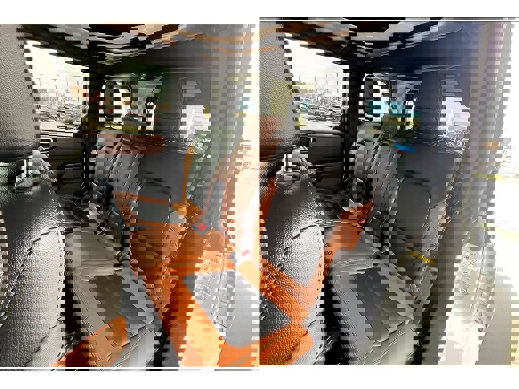 Used 2024 Ford Bronco Outer Banks image 29