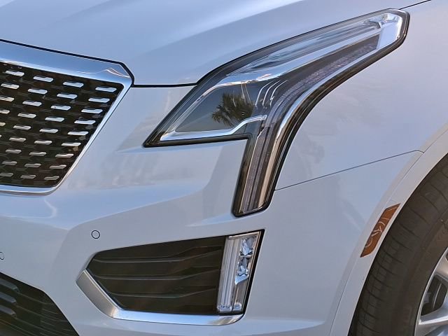 New 2026 Cadillac XT5 Luxury w/ LPO, Premium Carpet Package image 7
