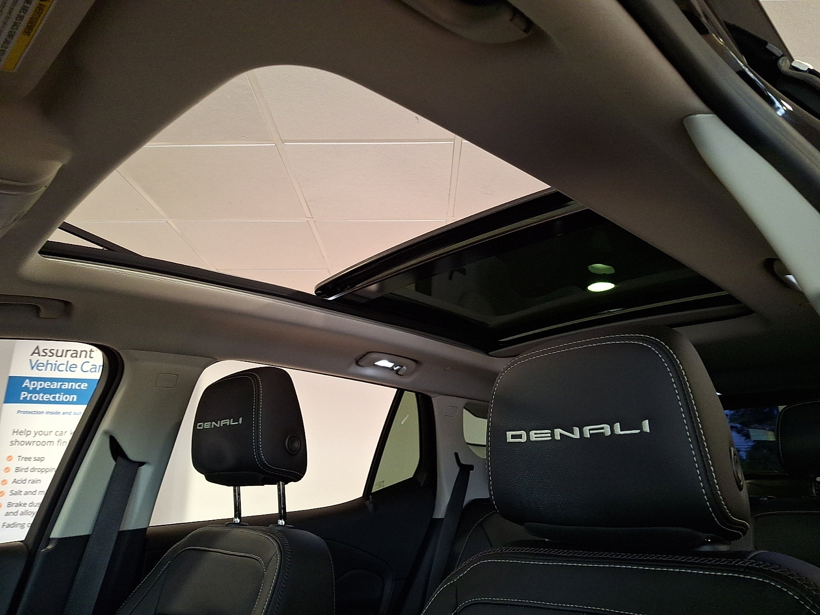 Certified 2023 GMC Terrain Denali w/ Denali Premium Package AWD/4WD image 19