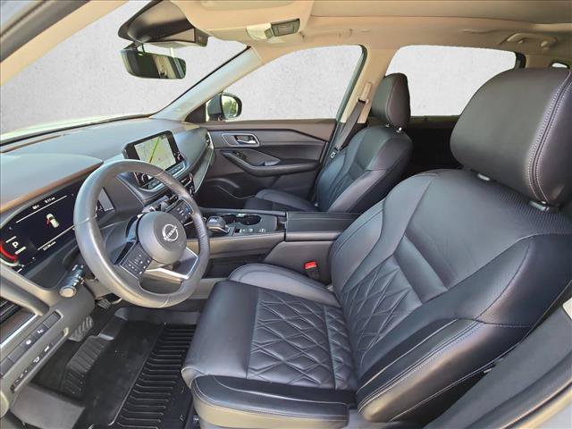 Used 2023 Nissan Rogue Platinum w/ Platinum Premium Package FWD image 16