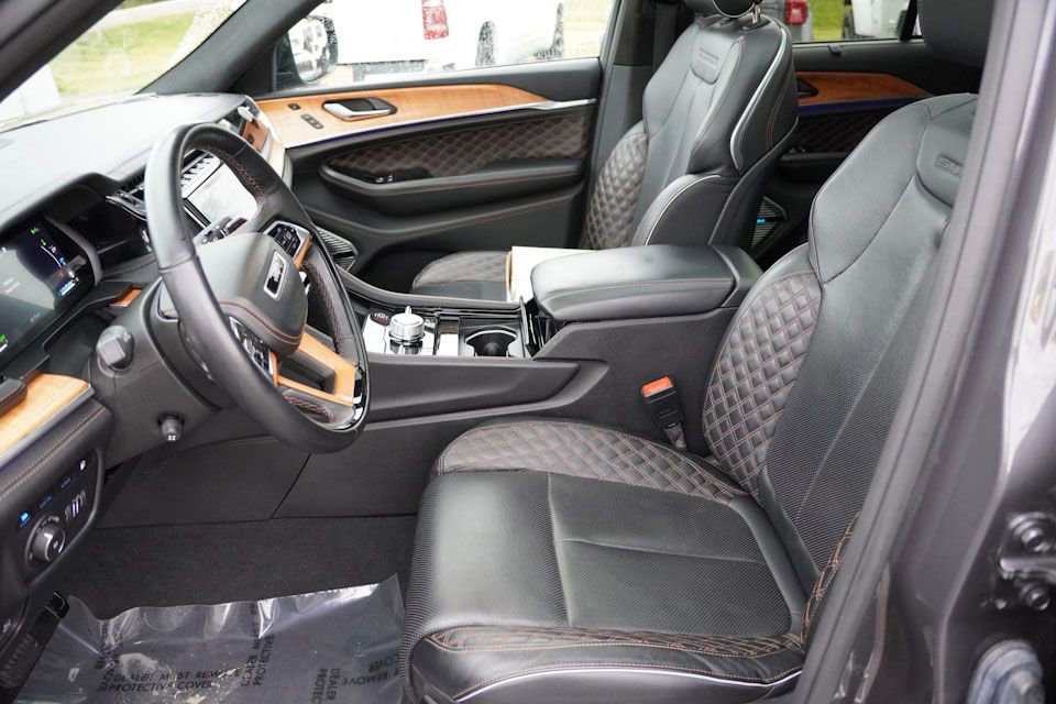 Used 2022 Jeep Grand Cherokee Summit image 15