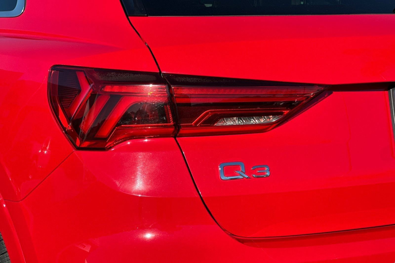 Used 2022 Audi Q3 2.0T Premium AWD/4WD image 37