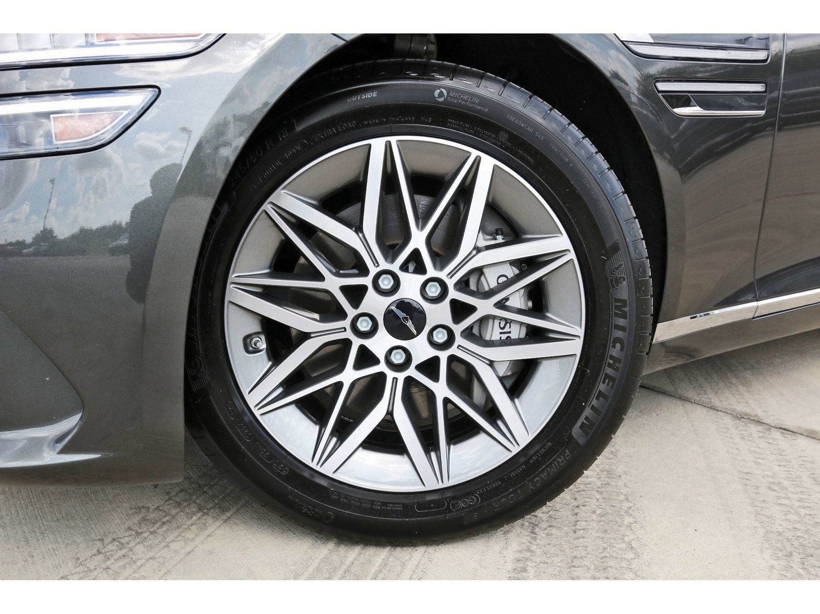 Used 2025 Genesis G80 2.5T image 32