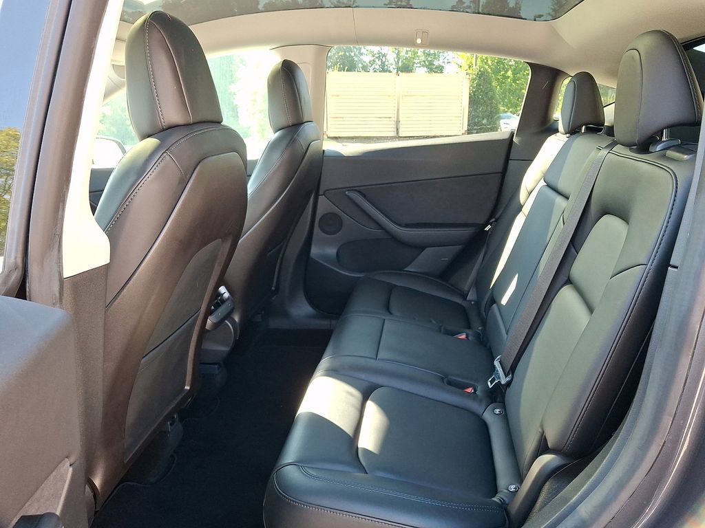 Used 2021 Tesla Model Y Long Range AWD/4WD image 10