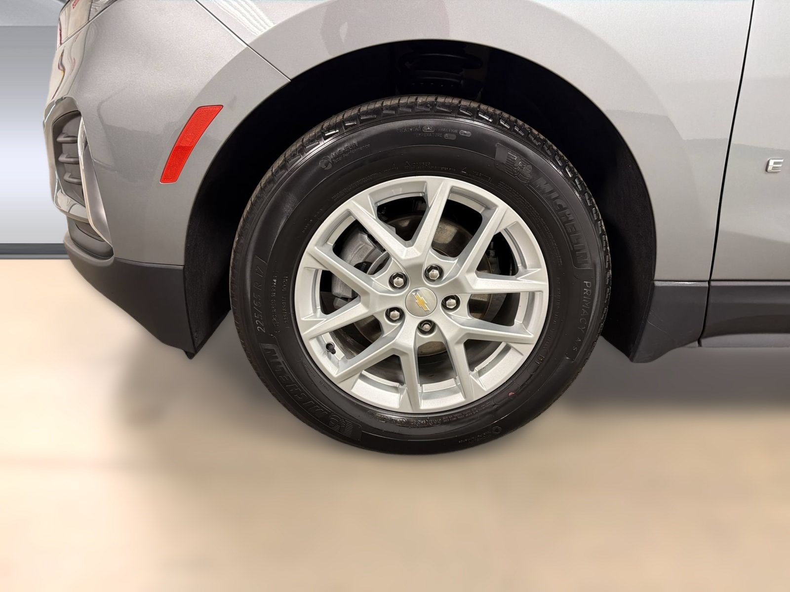 Used 2023 Chevrolet Equinox LT FWD image 12