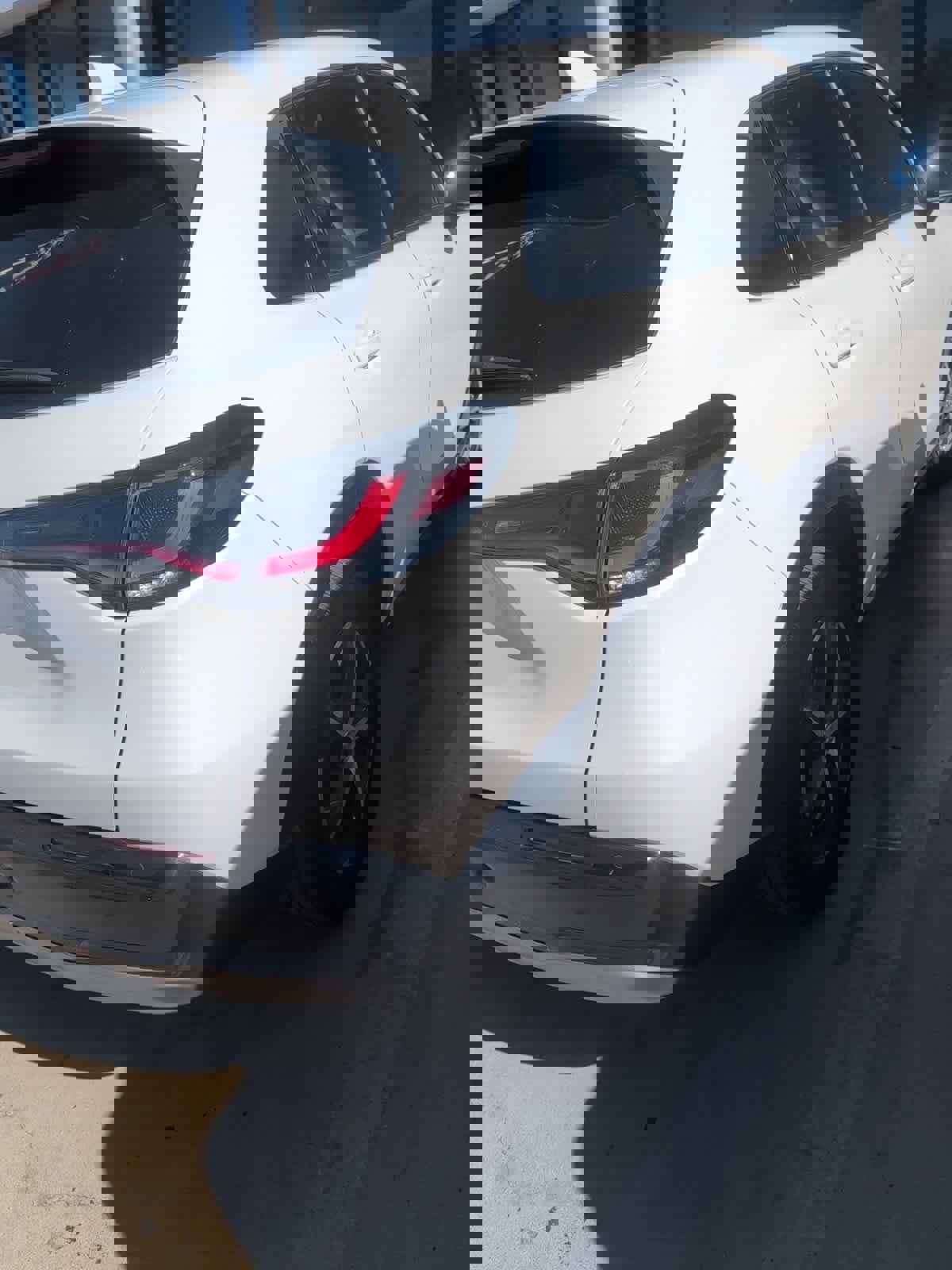 Used 2023 Honda HR-V EX-L image 3