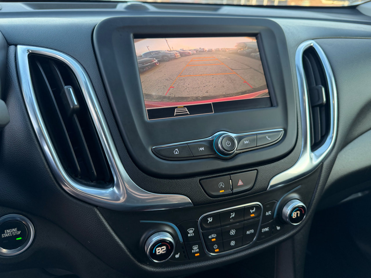 Used 2022 Chevrolet Equinox LT image 48