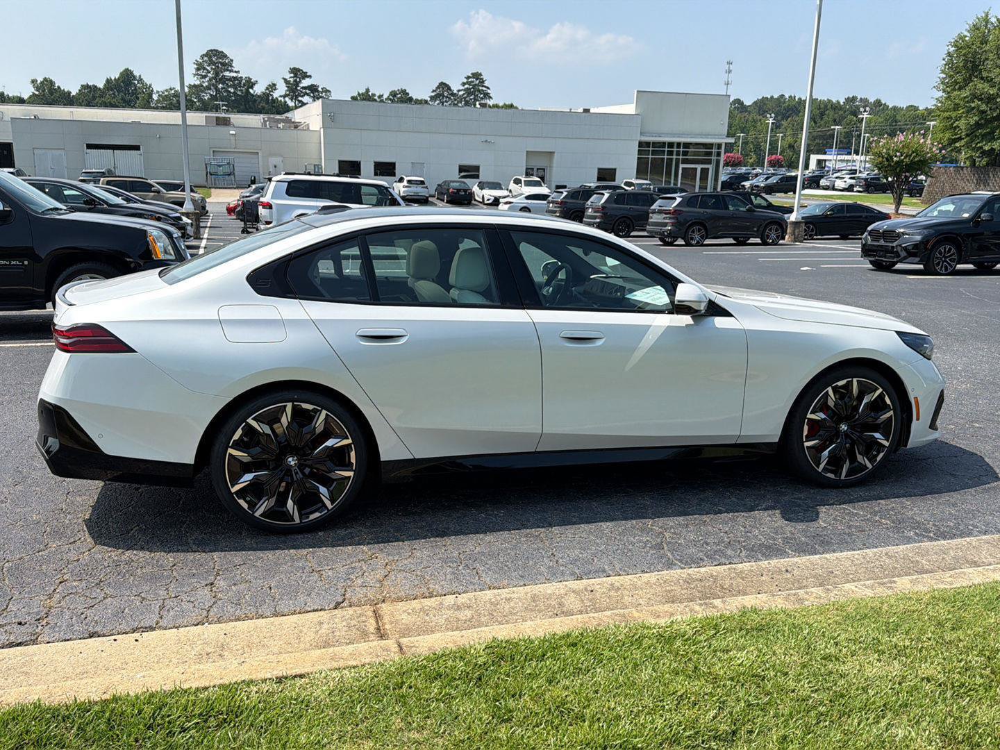 New 2027 BMW 540i xDrive w/ Executive Package AWD/4WD image 7