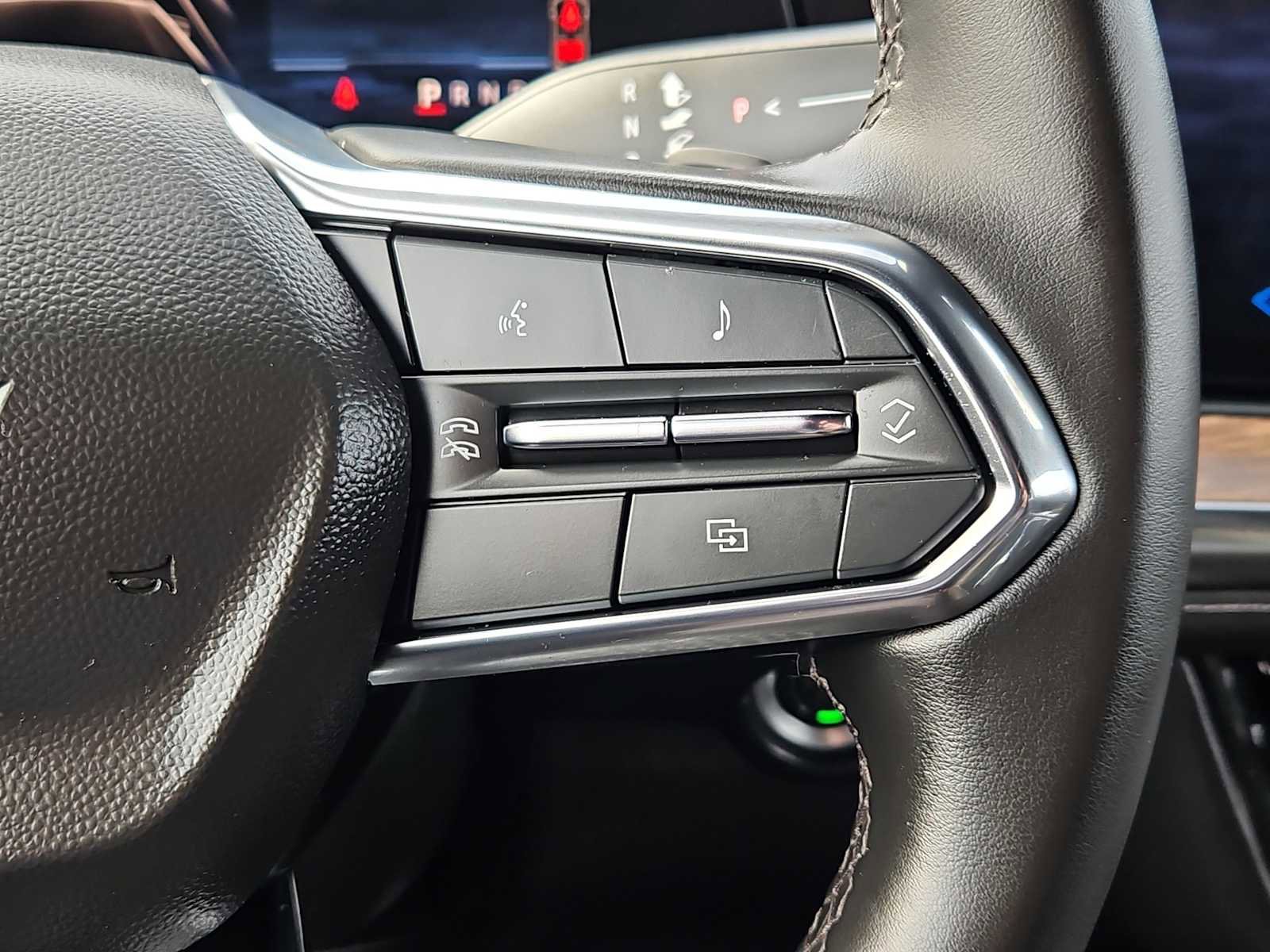 Certified 2025 Chevrolet Suburban Z71 image 29