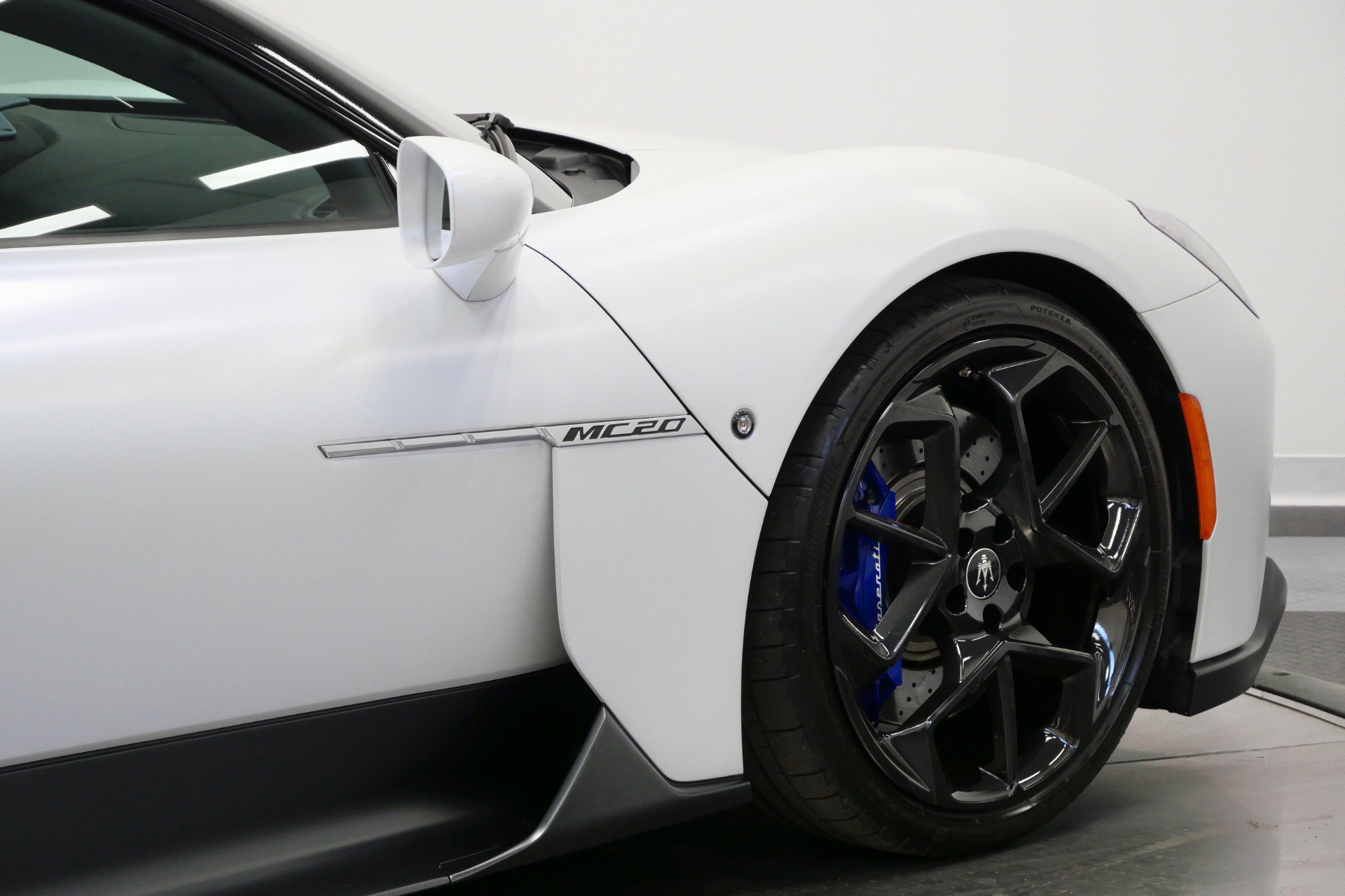 Used 2023 Maserati MC20 Coupe RWD image 43