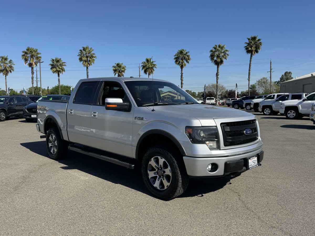 Used 2014 Ford F150 FX4 w/ Equipment Group 402A Luxury AWD/4WD image 2