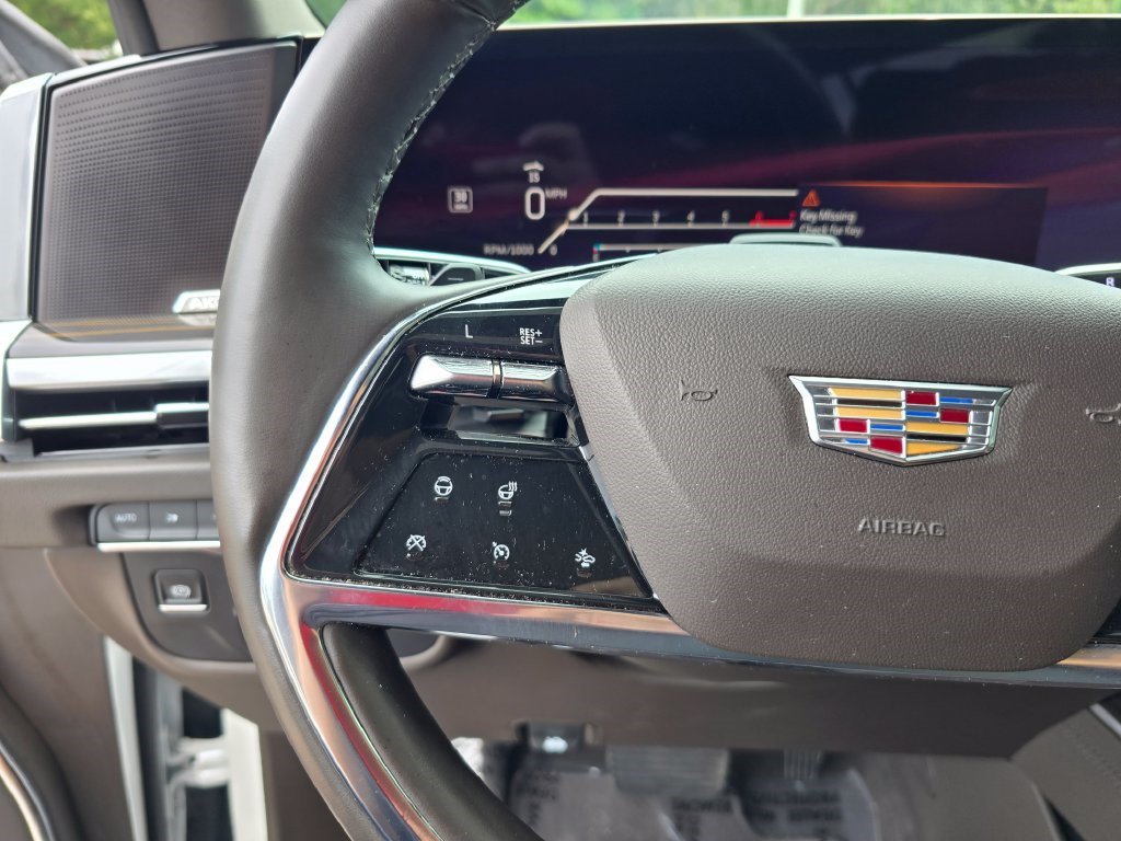Used 2025 Cadillac Escalade ESV Premium Luxury w/ LPO, Radiant Package AWD/4WD image 22