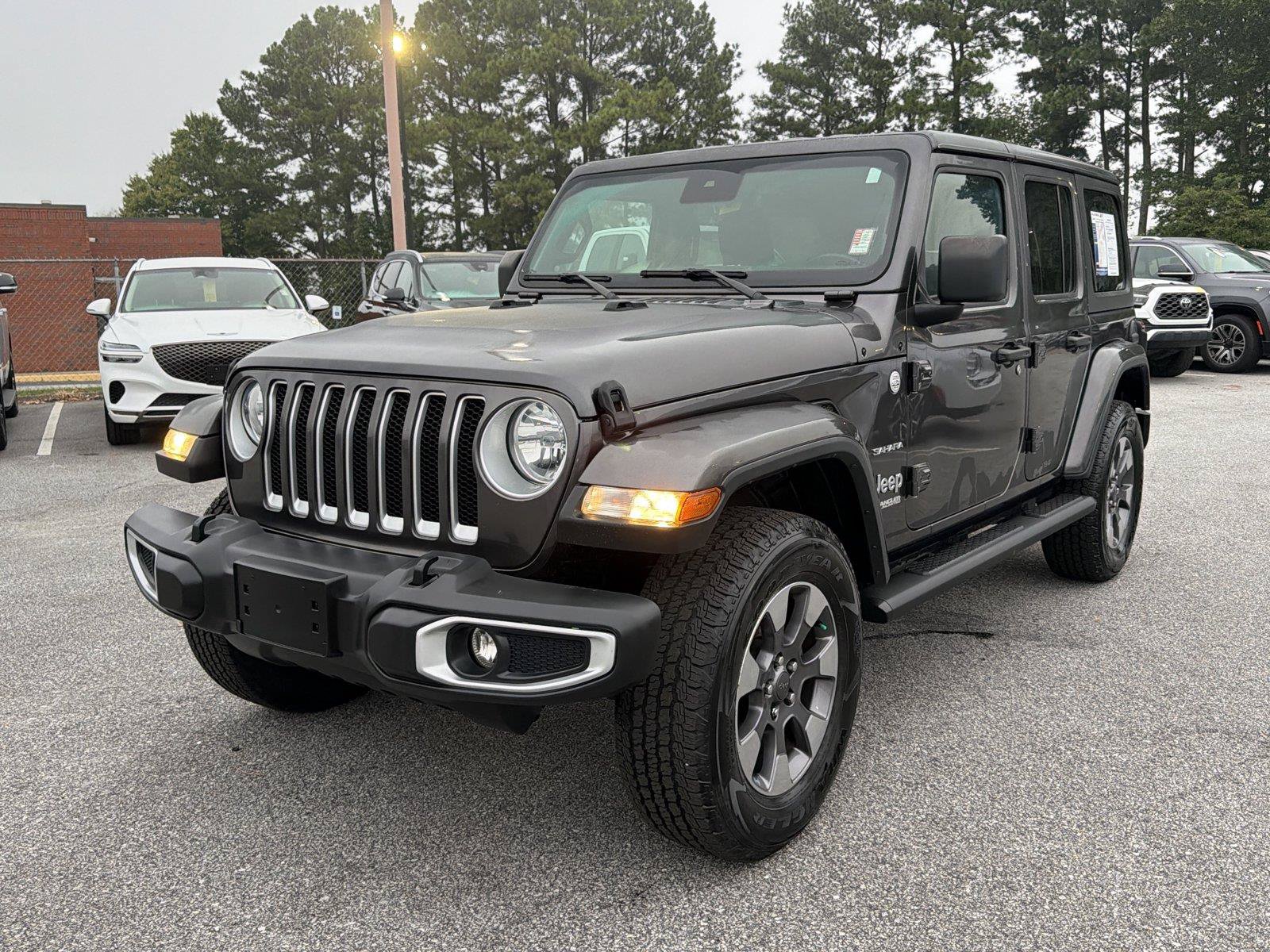 Used 2021 Jeep Wrangler Unlimited Sahara w/ Uconnect 4C Nav & Sound Group AWD/4WD image 2