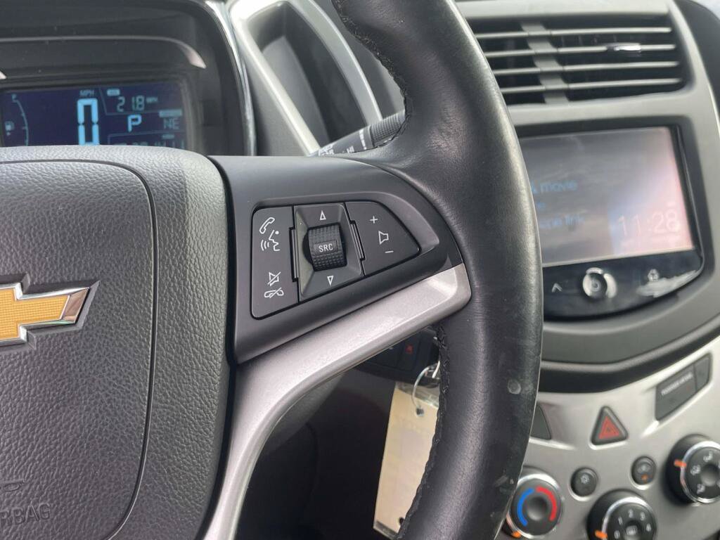 Used 2015 Chevrolet Trax LT w/ LT Plus Package FWD image 32