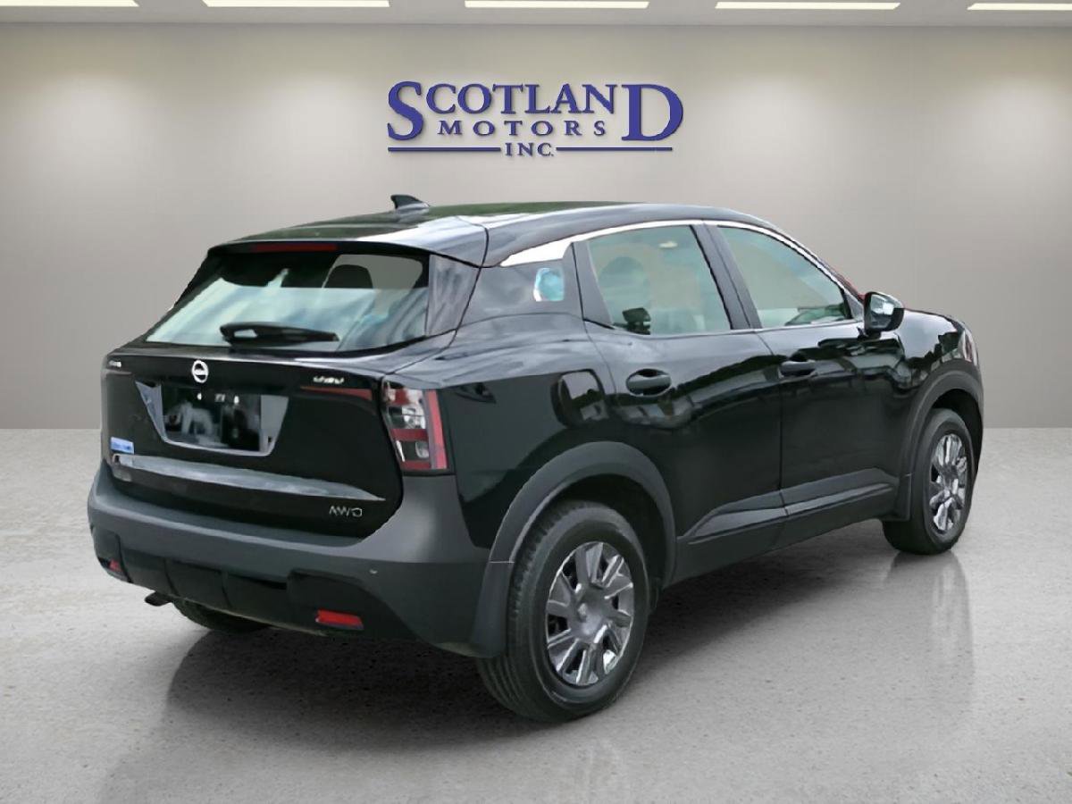 Used 2025 Nissan Kicks S AWD/4WD image 6