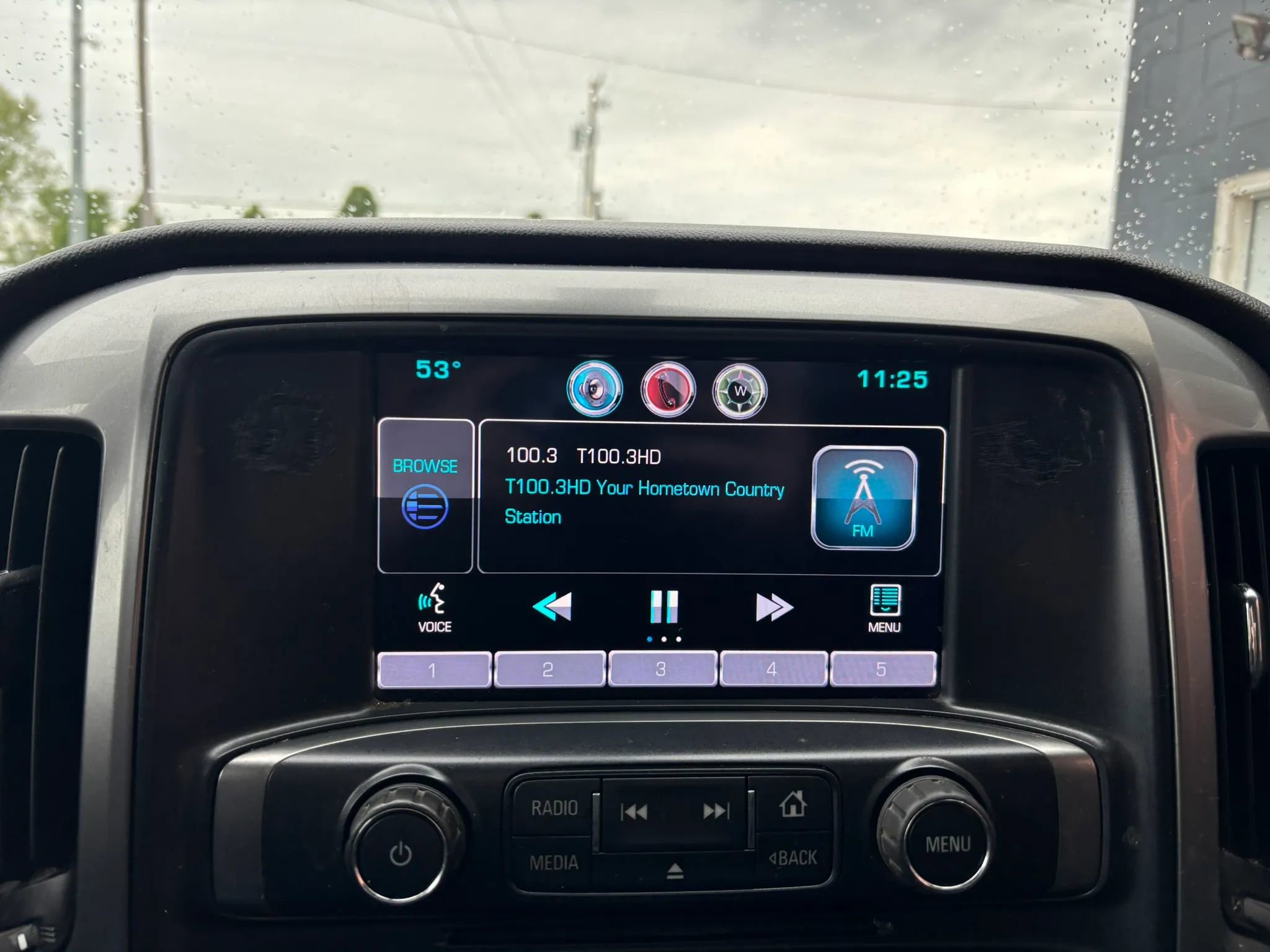 Used 2015 Chevrolet Silverado 2500 LT w/ LT Convenience Package AWD/4WD image 24