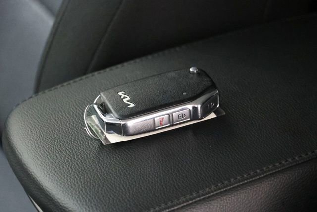 Used 2025 Kia Soul LX FWD image 35