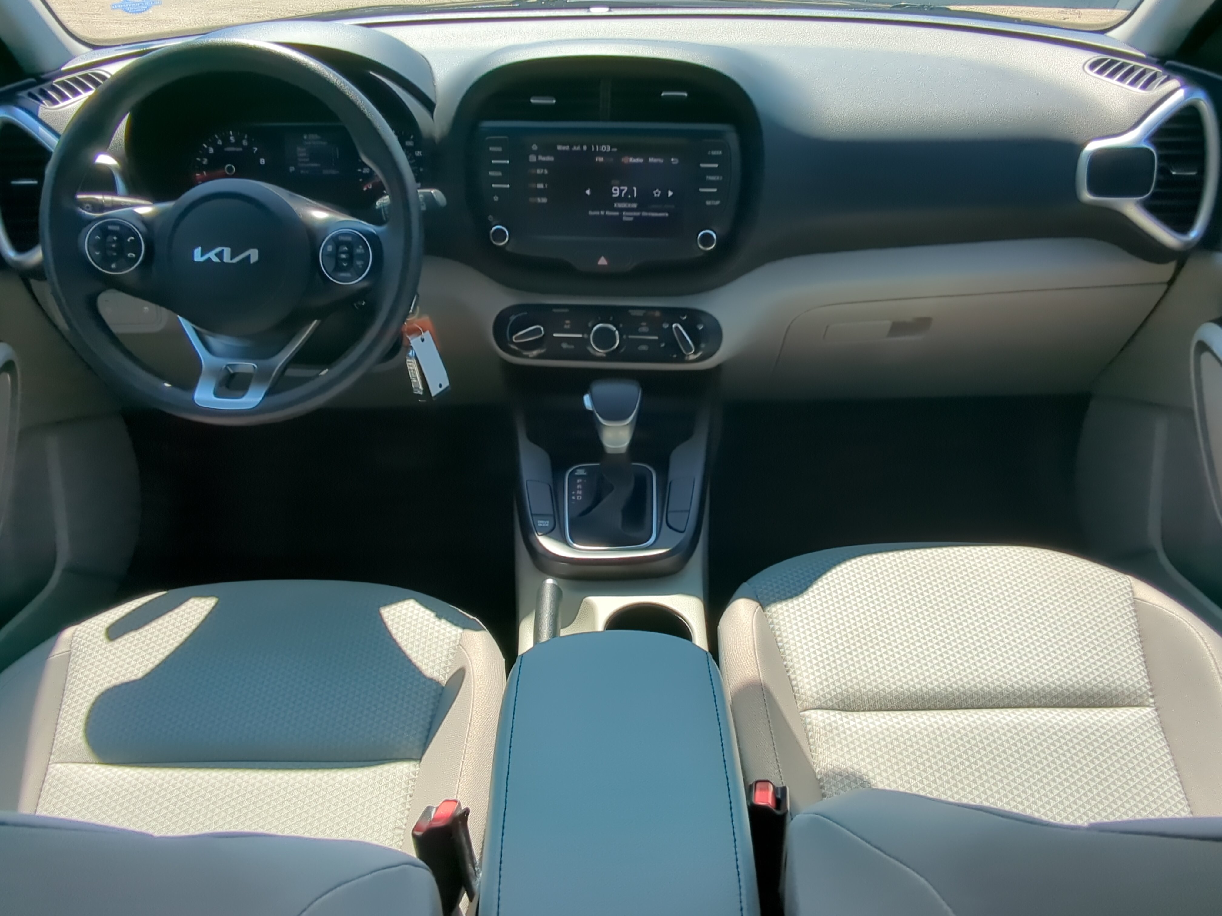 Used 2022 Kia Soul LX FWD image 13