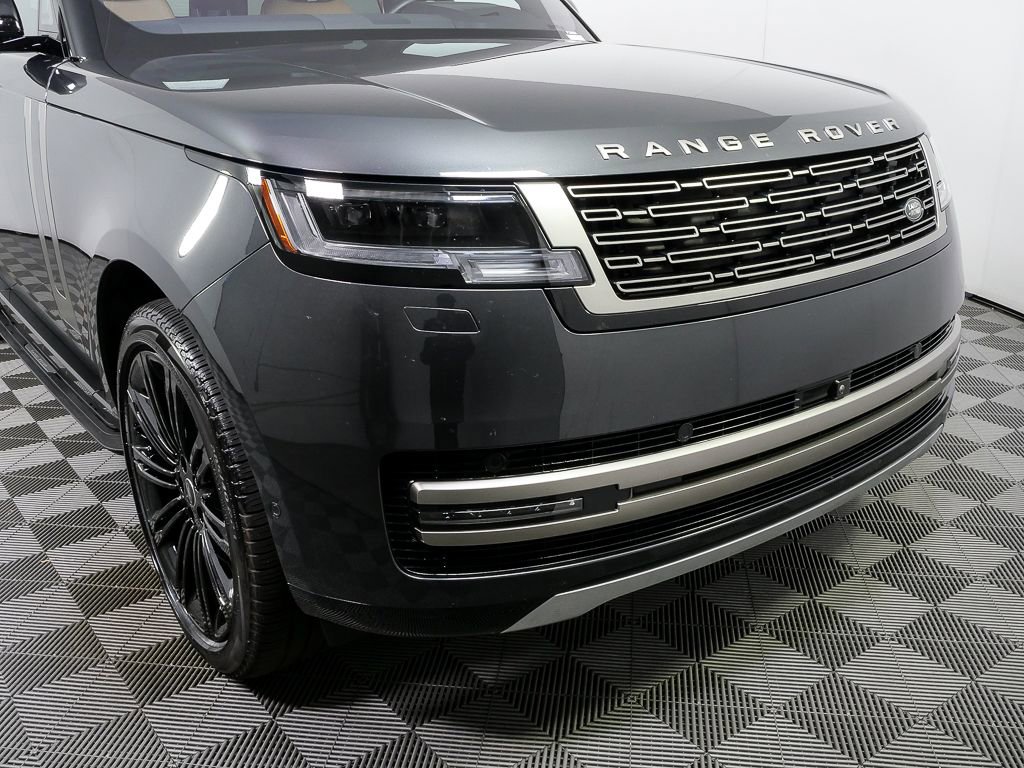 Used 2023 Land Rover Range Rover SE image 38