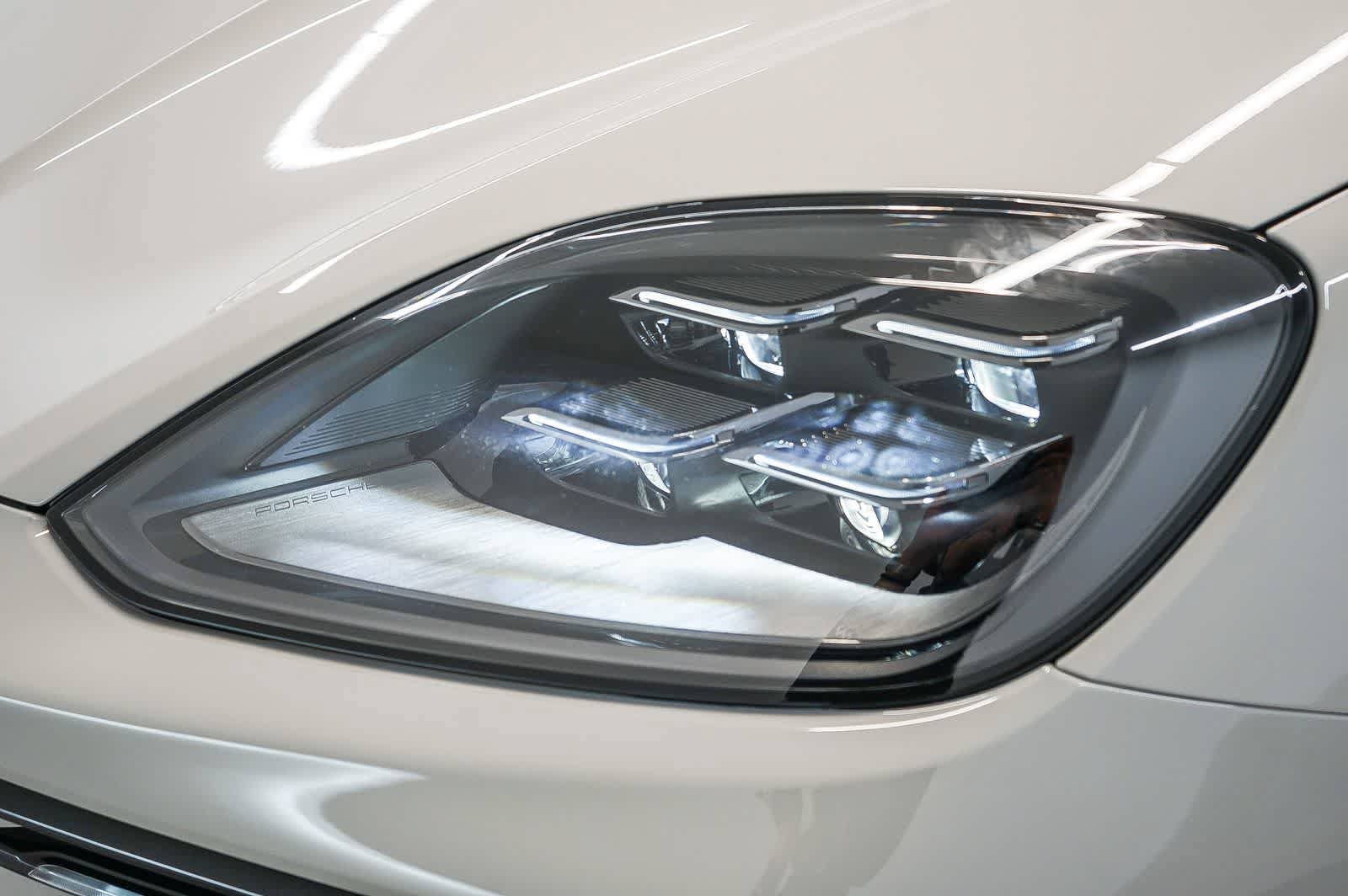 New 2026 Porsche Cayenne S AWD/4WD image 15