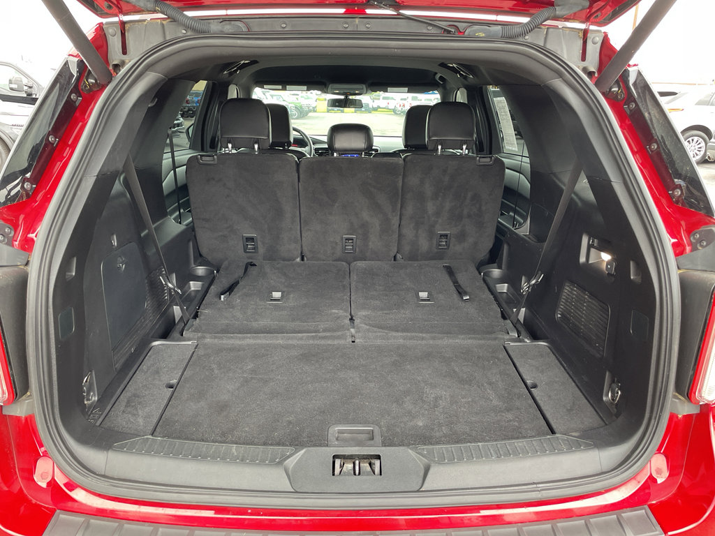 Used 2020 Ford Explorer XLT w/ Equipment Group 202A image 25