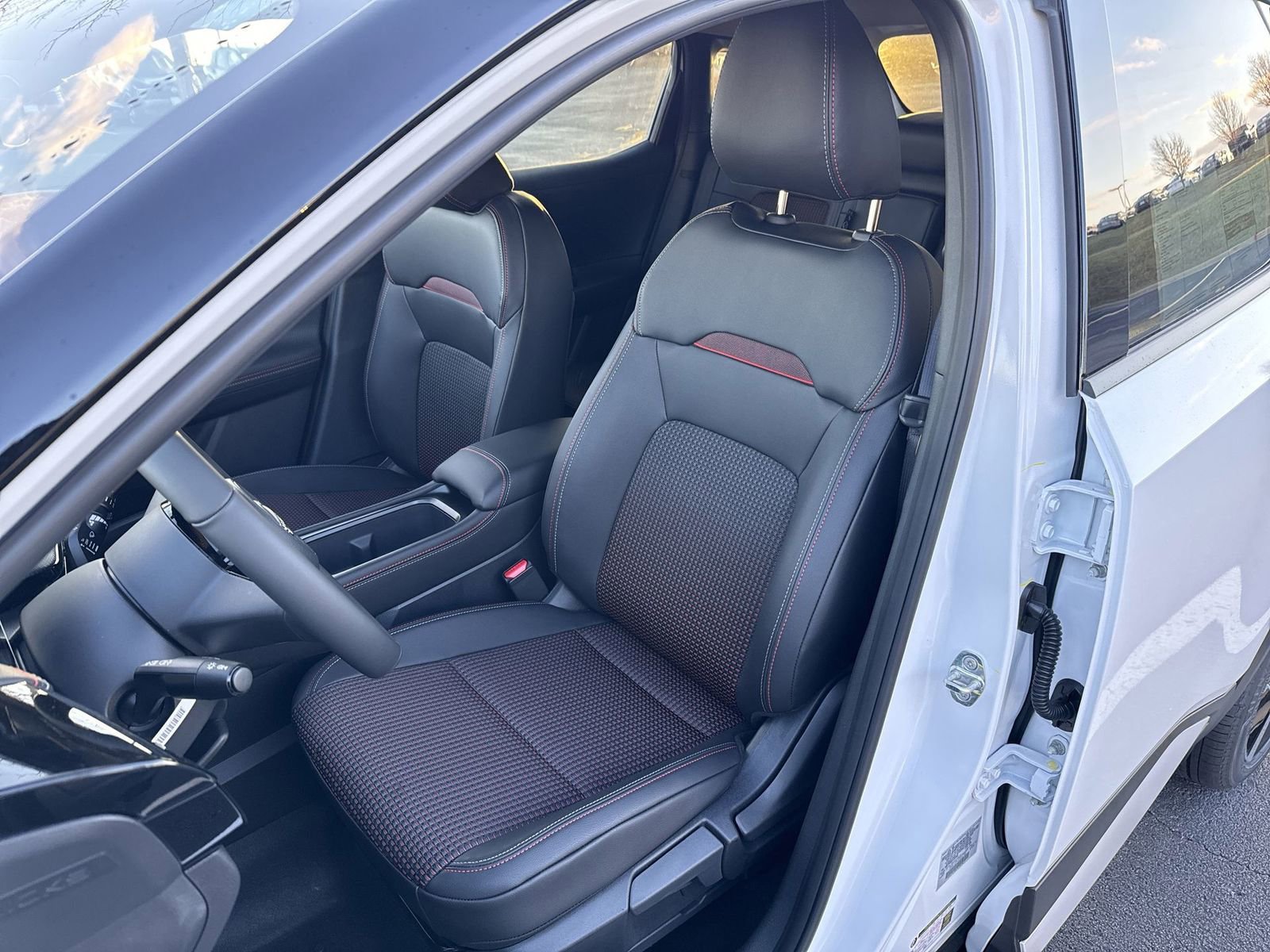 New 2026 Nissan Kicks SR w/ Cold Weather Package image 19