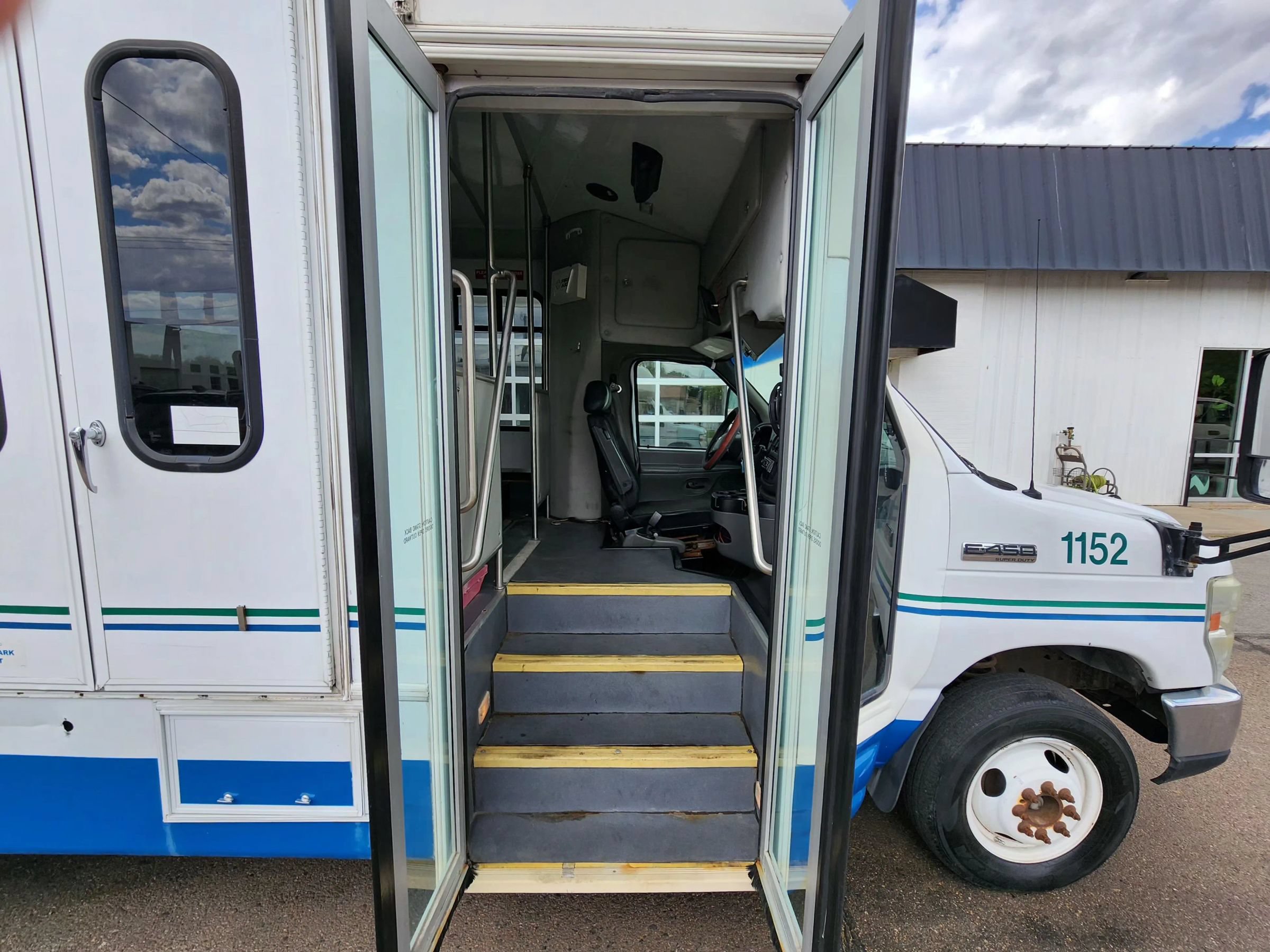 Used 2008 Ford E-450 and Econoline 450 RWD image 10