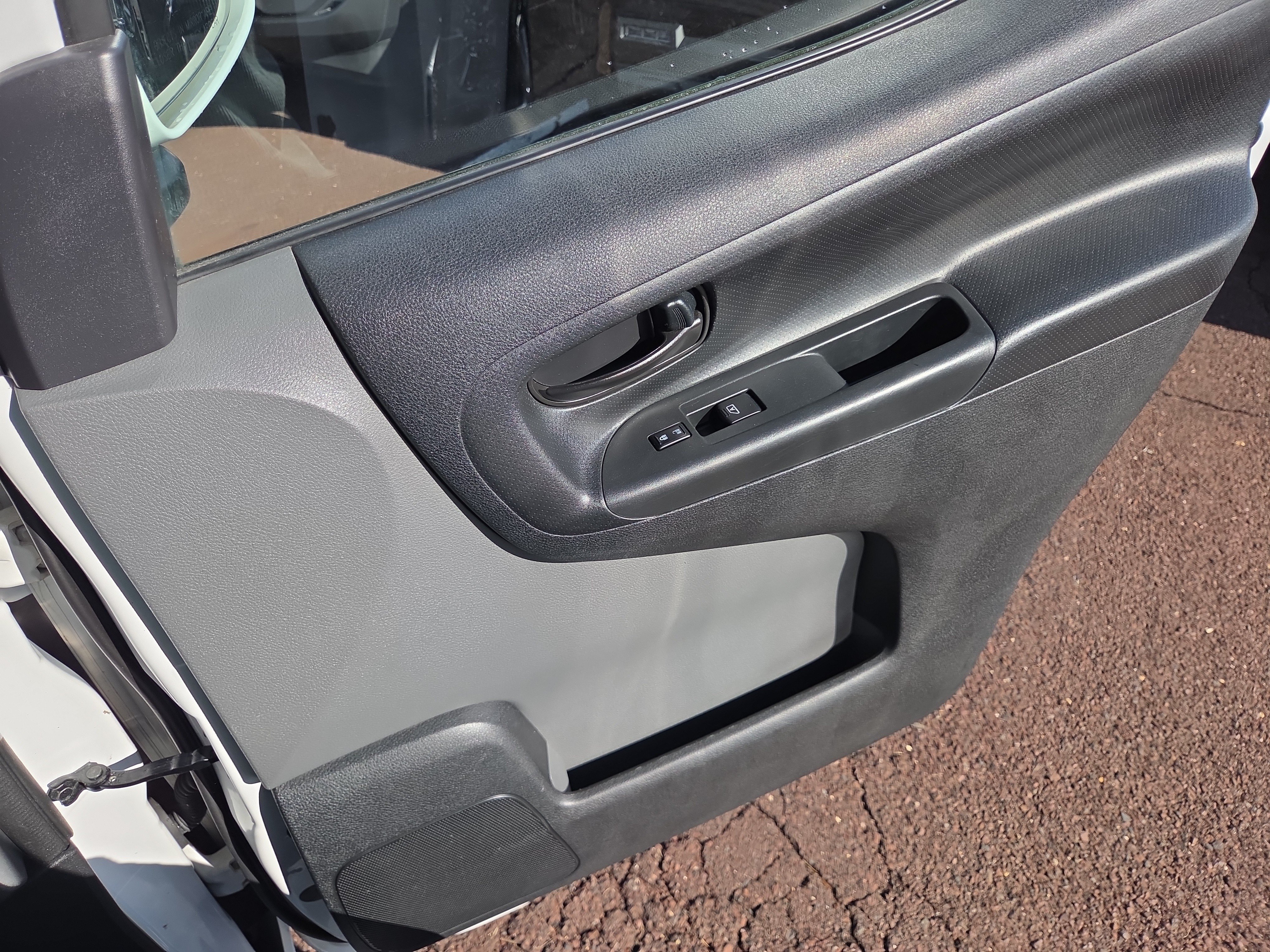 Used 2017 Nissan NV200 SV FWD image 17