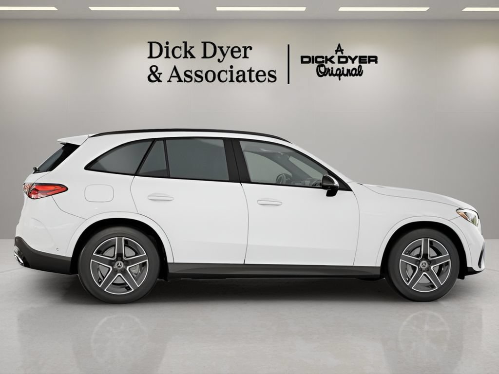Used 2026 Mercedes-Benz GLC 300 image 13