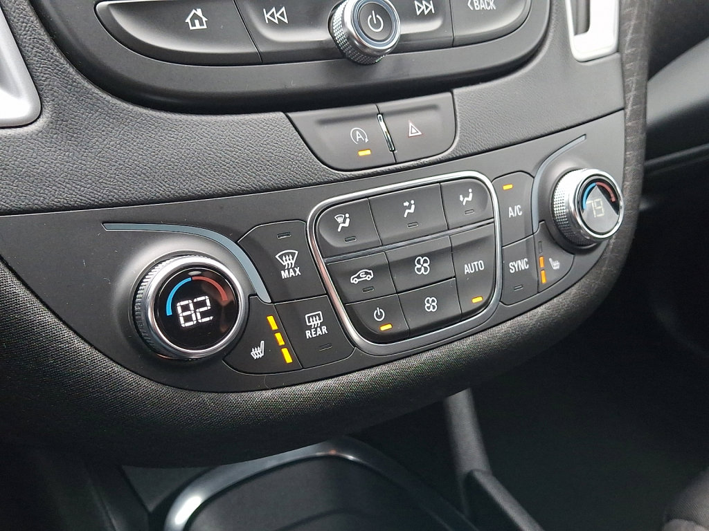 Used 2023 Chevrolet Malibu LT image 28