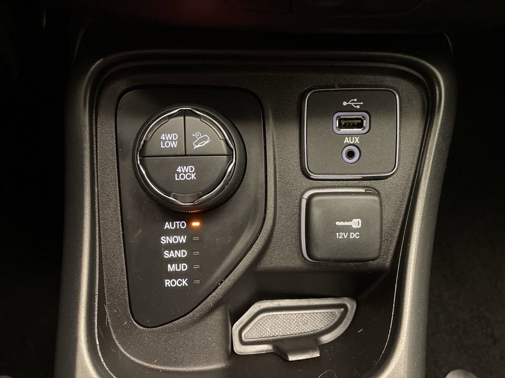Used 2018 Jeep Compass Trailhawk image 19