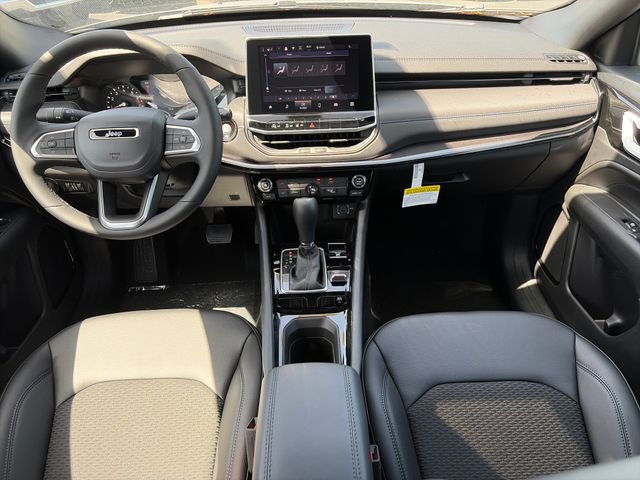 New 2026 Jeep Compass Latitude AWD/4WD image 10