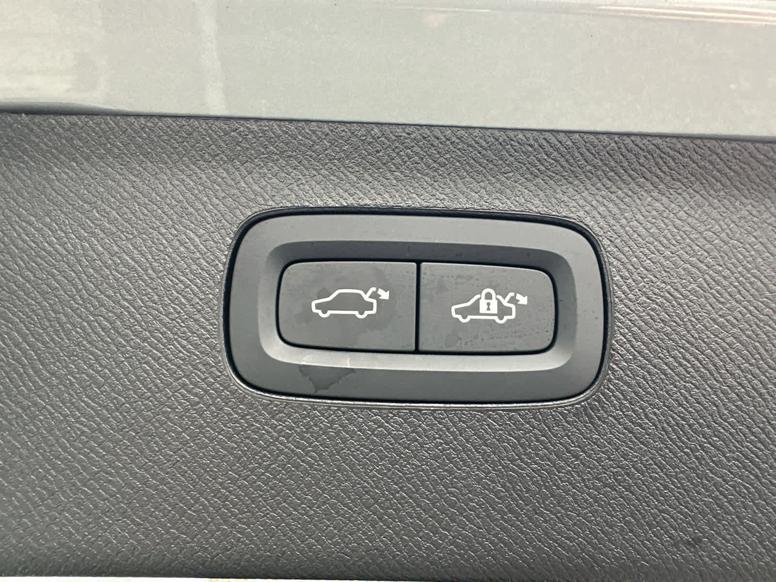 Used 2026 Volvo XC90 B6 Plus w/ Protection Package Premier image 13